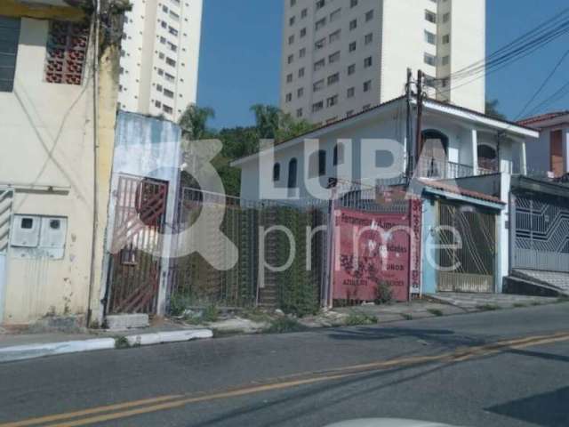 Terreno com 360 metros á venda na Vila Aurora