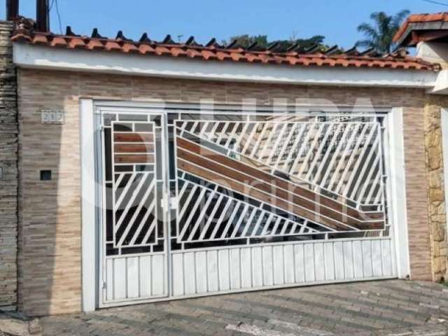 Casa térrea com 2 dormitórios sendo 1 suíte á venda no Jardim Peri!