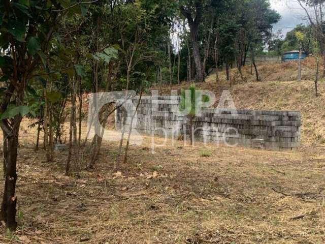 Terreno com 4.376 metros de área  á venda em Mairiporã