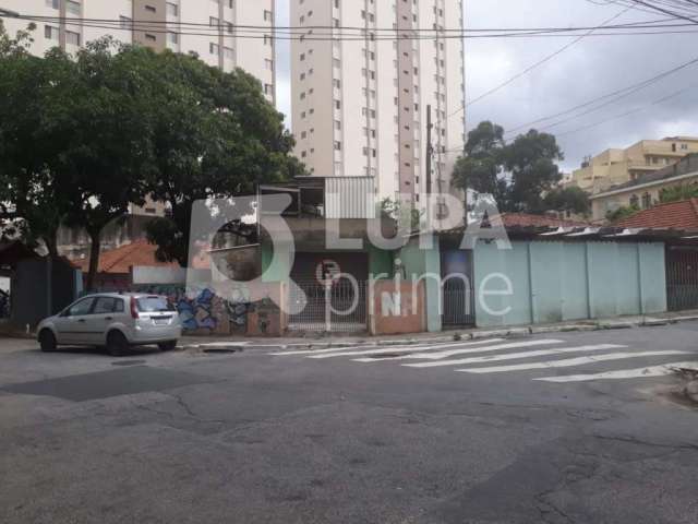 Casa térrea com 3 dormitórios (1 suíte) á venda- santa teresinha