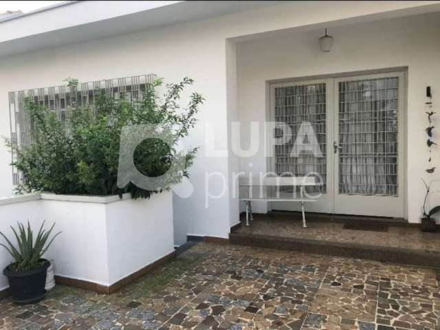 Casa assobradada 3 dormitórios (1 suíte) á venda- santana