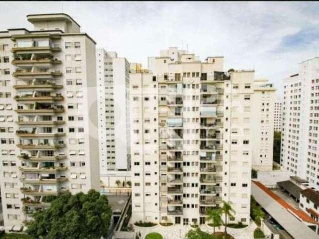 Apartamento com 3 dormitórios sendo 3 suítes á venda em Santana.