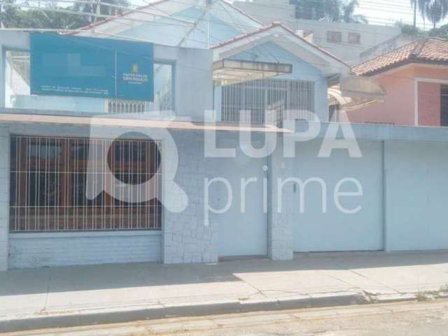 Casa comercial com 377m² à venda, na Vila Albertina