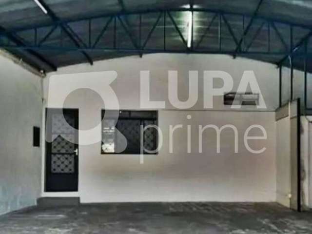 Galpão comercial com 116m² à venda no imirim