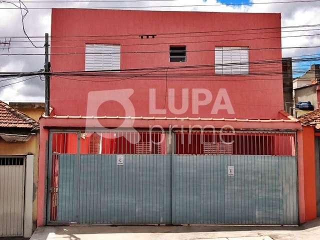 Casa com 2 quartos para locação na vila medeiros