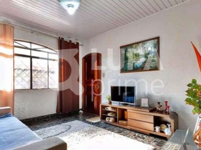 Casa com 4 Quartos, 3 banheiros e 5 vagas à Venda, 180 m², Parque Novo Mundo