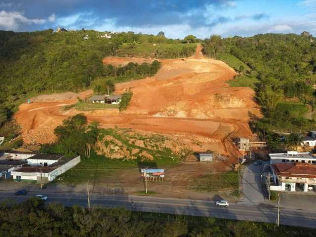 Terreno à venda no Condomínio Por do Sol, localizado no Centro de Garopaba-SC, 360,27m² de área!