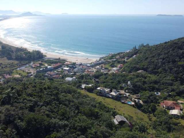 Terreno à Venda em Garopaba-SC, Praia da Gamboa, 973,63 m² de Área com Vista Mar!