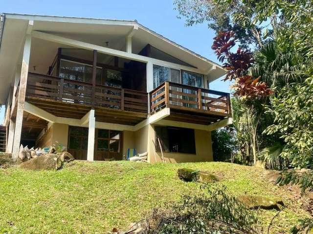 Oportunidade Imperdível: Casa à Venda em Encantada, Garopaba-SC!