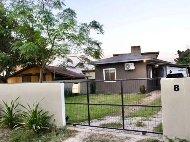 Casa mobiliada no bairro Encantada: vista para a Lagoa, conforto e praticidade!