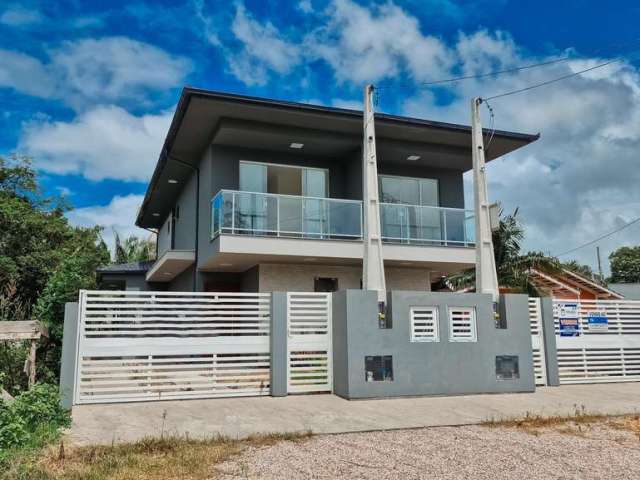 Casa Geminada no Alto Arroio, Imbituba-SC, 150m da Lagoa de Ibiraquera, apta a financiar!