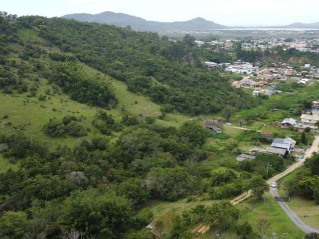 Terreno de 2.492m² à venda em Ambrósio, Garopaba-SC: oportunidade única perto do centro e praias!