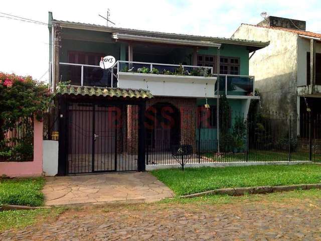 Sobrado com 4 dormitórios à venda, 372 m² por R$ 750.000,00 - Jardim - Sapucaia do Sul/RS