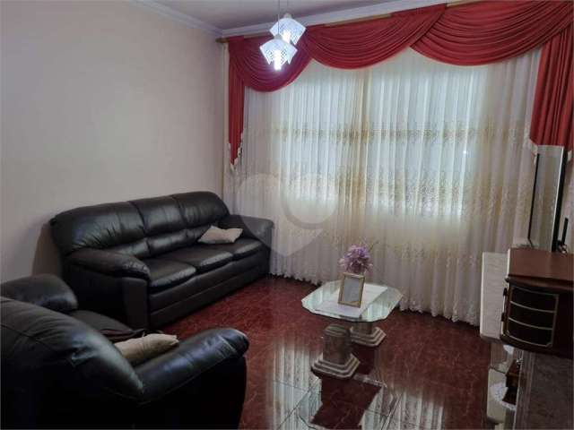 Casa com 4 quartos à venda em Jardim Nice - SP