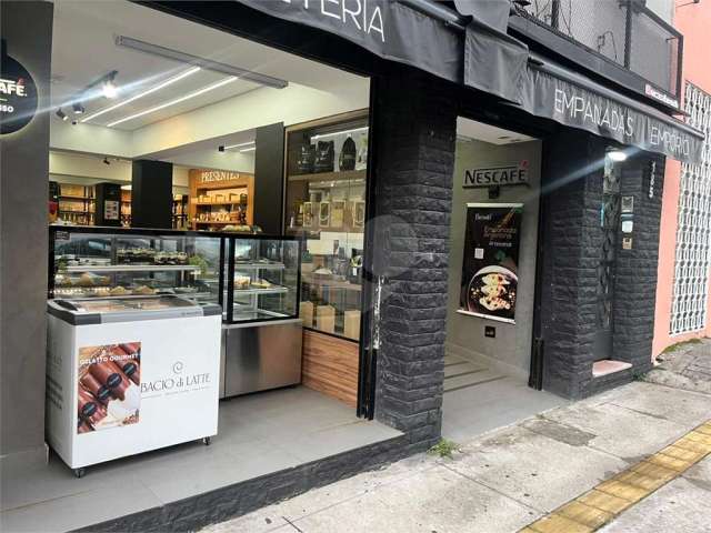 Salão Comercial no Tatuapé de 150 m² loja completa com Cafeteria