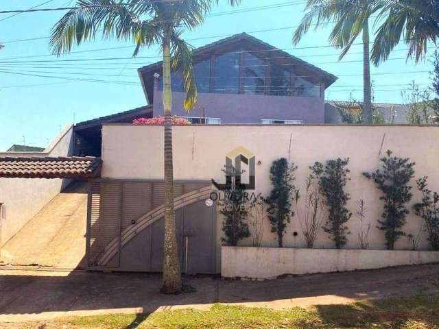 Casa com 3 dormitórios à venda, 252 m² por R$ 698.000,00 - Belvedere - Atibaia/SP