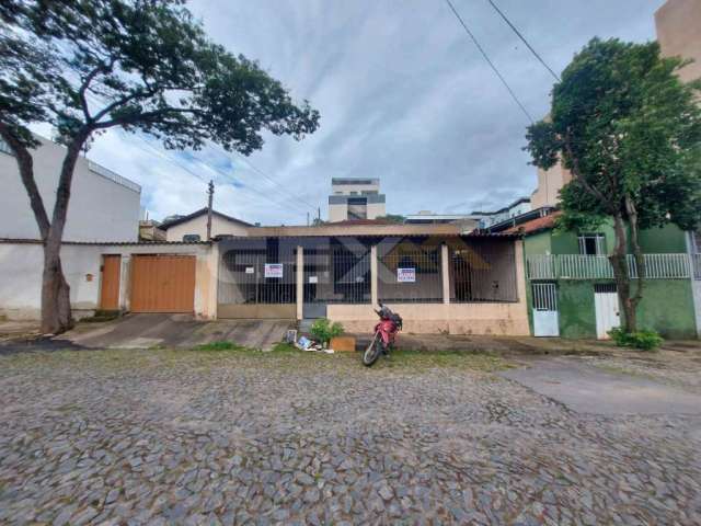 Casa de Lote Inteiro no Bairro São Jose