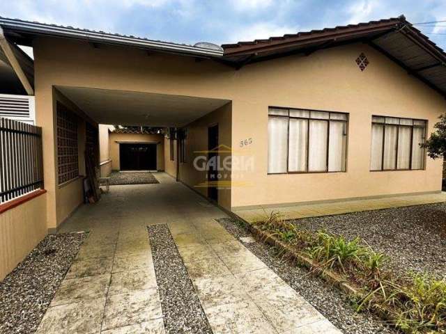 CASA no BOM RETIRO com 3 quartos para LOCAÇÃO, 164 m²