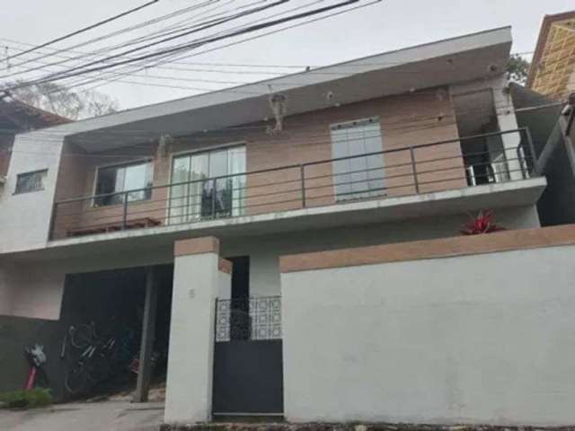 Linda Casa em Condomínio no Trevo de Itacoatiara