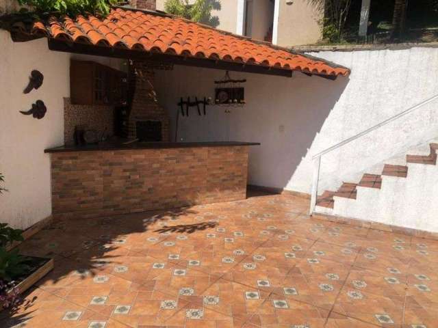 Ótima Casa de alto padrão no Condomínio Ubá 3 para venda.