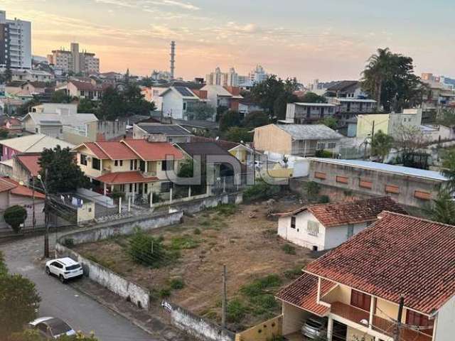 Terreno à venda na Rua Luiz Carlos Prestes, 294, Coloninha, Florianópolis por R$ 1.200.000