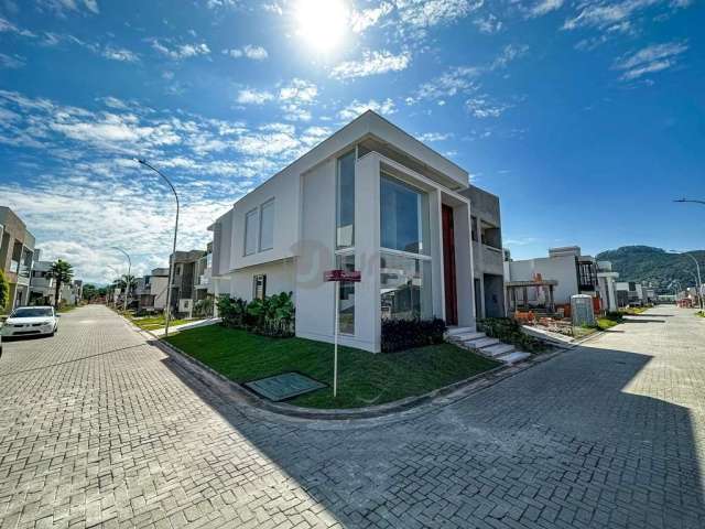 Casa em condomínio fechado com 3 quartos à venda na Wilson Castelo Branco, 700, Deltaville, Biguaçu, 161 m2 por R$ 1.180.000