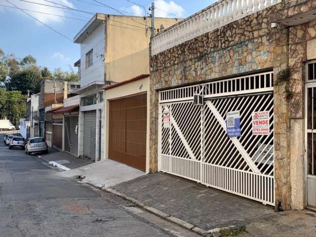 Sobrado com 4 Quartos à Venda, 150m² R$ 550.000