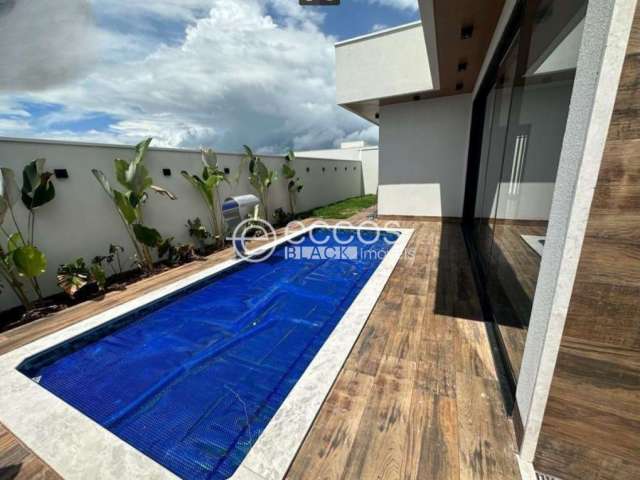 Casa em condomínio à venda, 4 quartos, 4 suítes, 6 vagas, Granja Marileusa - Uberlândia/MG