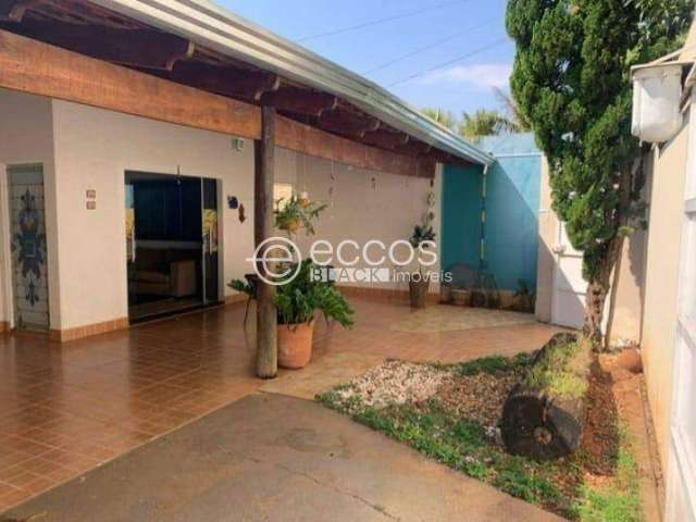 Casa à venda, 3 quartos, 1 suíte, 2 vagas, Nova Uberlândia - Uberlândia/MG