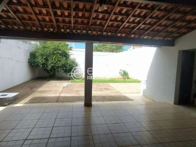 Casa à venda, 3 quartos, 1 suíte, 4 vagas, Cidade Jardim - Uberlândia/MG