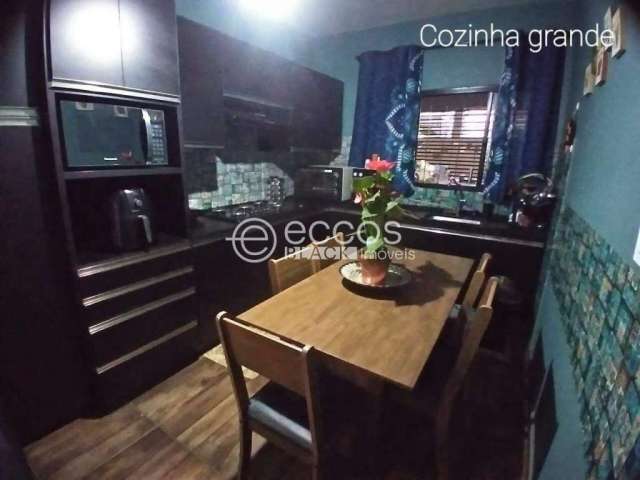 Casa à venda, 3 quartos, 1 suíte, 5 vagas, Cidade Jardim - Uberlândia/MG