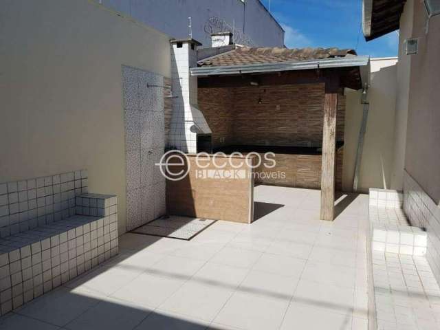 Casa à venda, 3 quartos, 1 suíte, 3 vagas, Umuarama - Uberlândia/MG