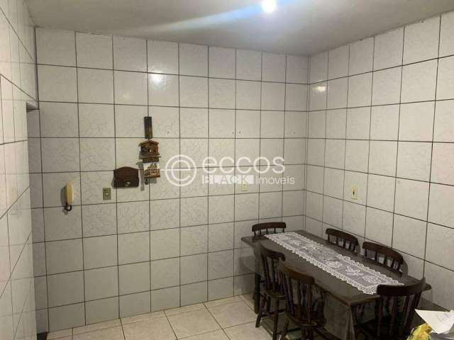 Casa à venda, 3 quartos, 1 suíte, 3 vagas, Shopping Park - Uberlândia/MG