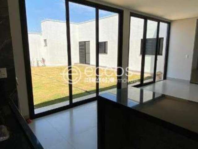 Casa à venda, 3 quartos, 1 suíte, 4 vagas, Novo Mundo - Uberlândia/MG