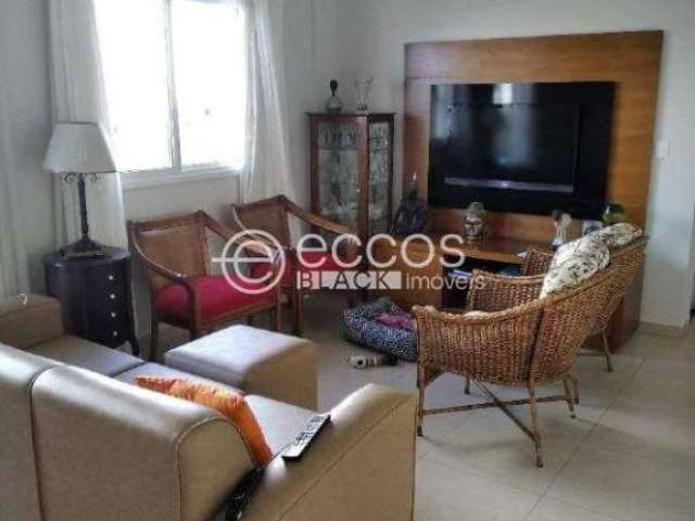 Apartamento à venda, 3 quartos, 2 suítes, 2 vagas, Nossa Senhora Aparecida - Uberlândia/MG