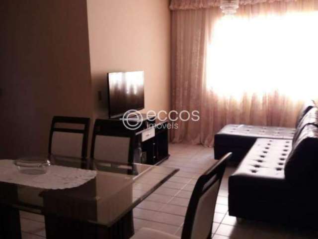 Apartamento à venda, 3 quartos, 1 suíte, 1 vaga, Lagoinha - Uberlândia/MG