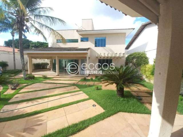 Casa à venda, 4 quartos, 4 suítes, 8 vagas, Jardim Karaíba - Uberlândia/MG