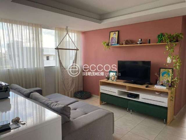 Apartamento à venda, 3 quartos, 1 suíte, 4 vagas, Santa Mônica - Uberlândia/MG