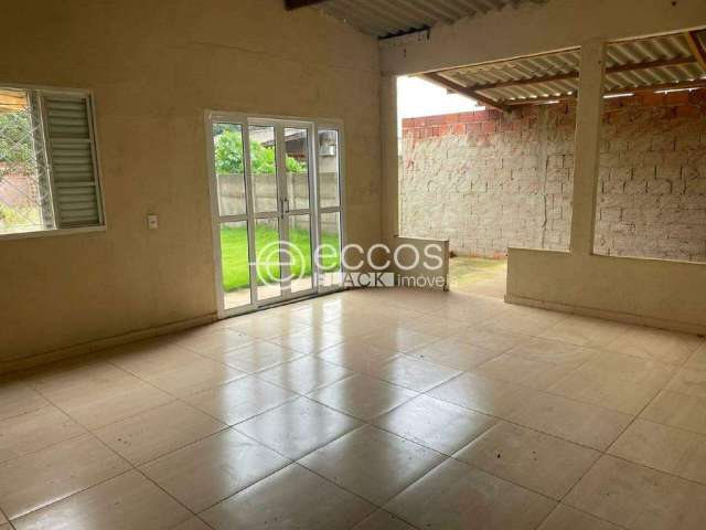 Casa à venda, 3 quartos, 6 vagas, Vieno - ARAGUARI/MG