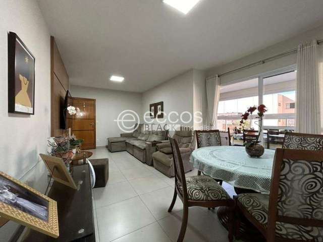 Apartamento à venda, 3 quartos, 2 suítes, 2 vagas, Martins - Uberlândia/MG