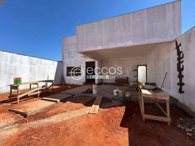 Casa à venda, 3 quartos, 1 suíte, 3 vagas, Novo Mundo - Uberlândia/MG