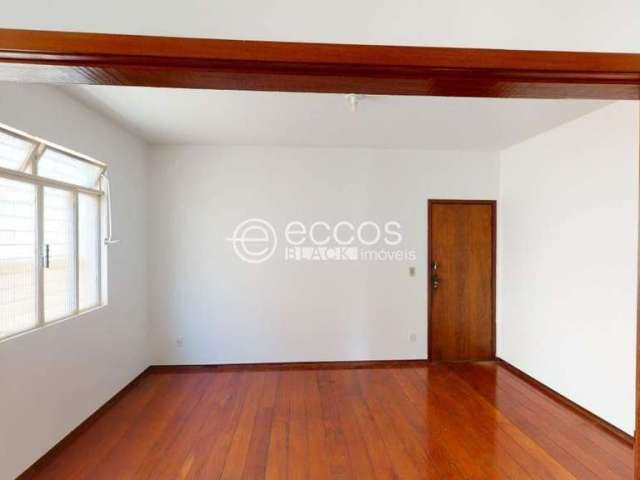 Apartamento à venda, 4 quartos, 1 suíte, 2 vagas, Santo Antônio - Belo Horizonte/MG