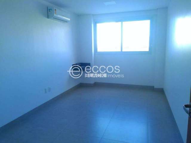 Sala comercial para aluguel, 1 vaga, Martins - Uberlândia/MG