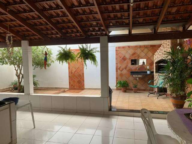 Casa à venda, 3 quartos, 2 vagas, Taiaman - Uberlândia/MG