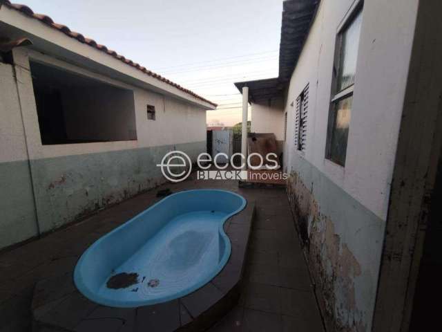 Casa à venda, 6 quartos, 6 vagas, Tubalina - Uberlândia/MG