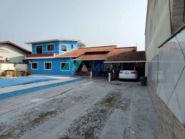 Casa à venda no bairro Praia João Rosa - Biguaçu/SC