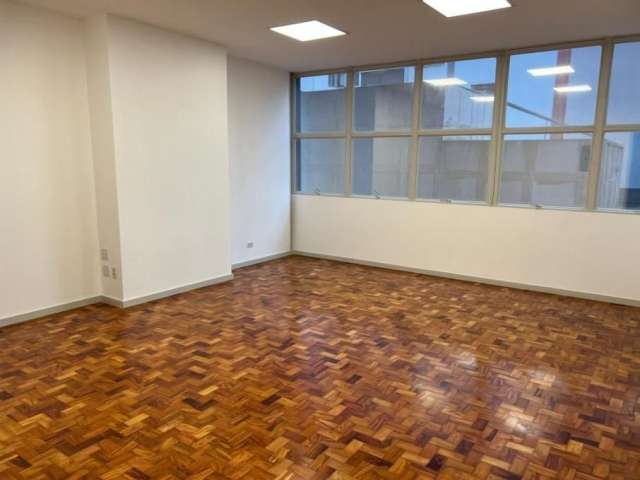 Vendo sala comercial na Avenida Paulista