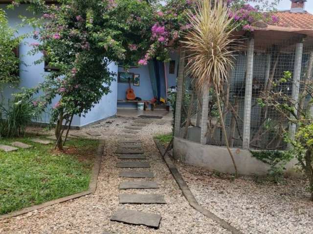 Casa à venda com 3 suítes mais edícula no Pq. Vivamar-Ubatuba-SP