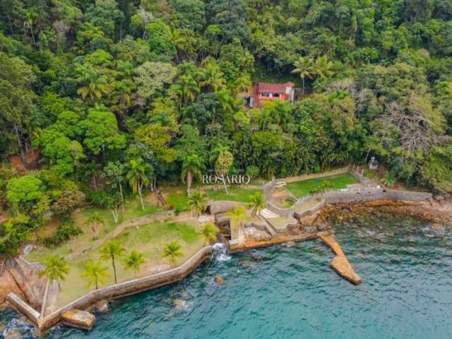 Casa frente mar na costeira de Ubatuba - Saco da Ribeira X praia do Flamengo.