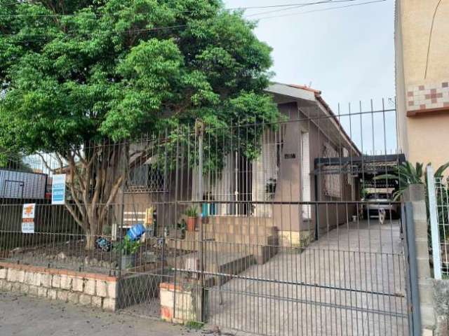 Casa com 3 quartos à venda na Rua Osvaldo Cruz, 497, Vila Silveira Martins, Cachoeirinha por R$ 725.000